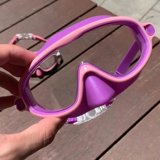 Occhialini da nuoto all'avanguardia per bambini.